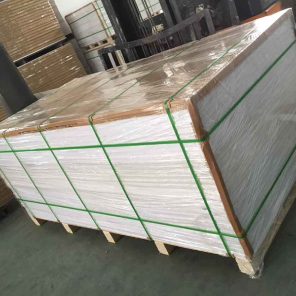 Tablero de espuma de coextrusión de PVC